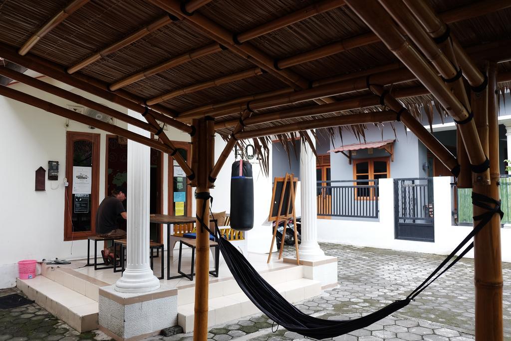 Hoz Bed & Breakfast Yogyakarta Exterior photo