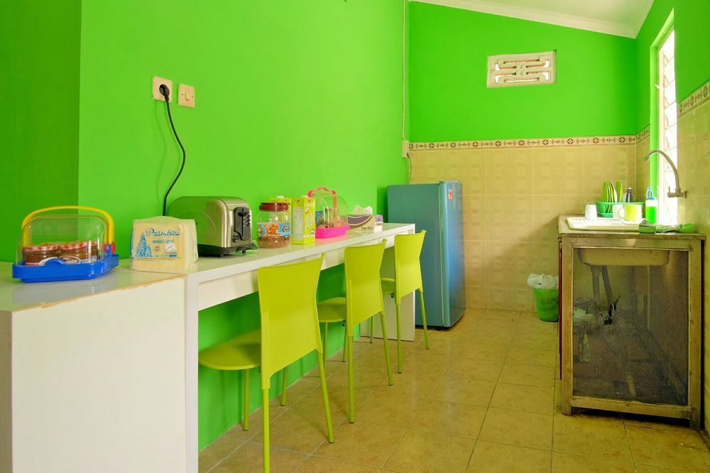 Hoz Bed & Breakfast Yogyakarta Exterior photo