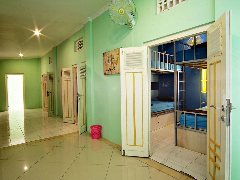 Hoz Bed & Breakfast Yogyakarta Exterior photo